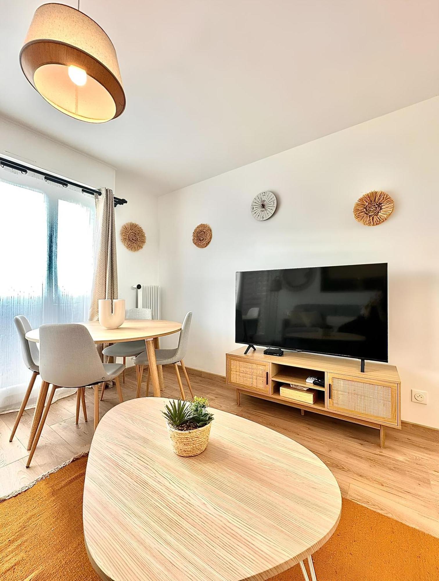 Magnifique Appartement En Face Du Stade Velodrome Marseille Exterior photo